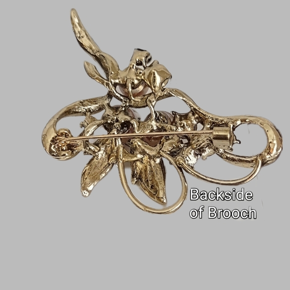 Petals & Peach Pearls Brooch - Picture 6 of 10